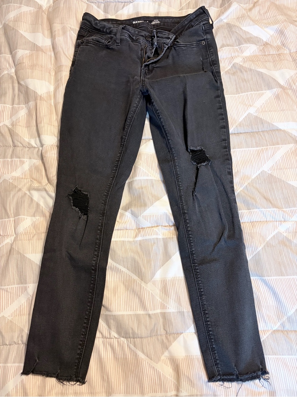 Old Navy Black Distressed Skinny Jeans Rockstar Mid-Rise Super Skinny